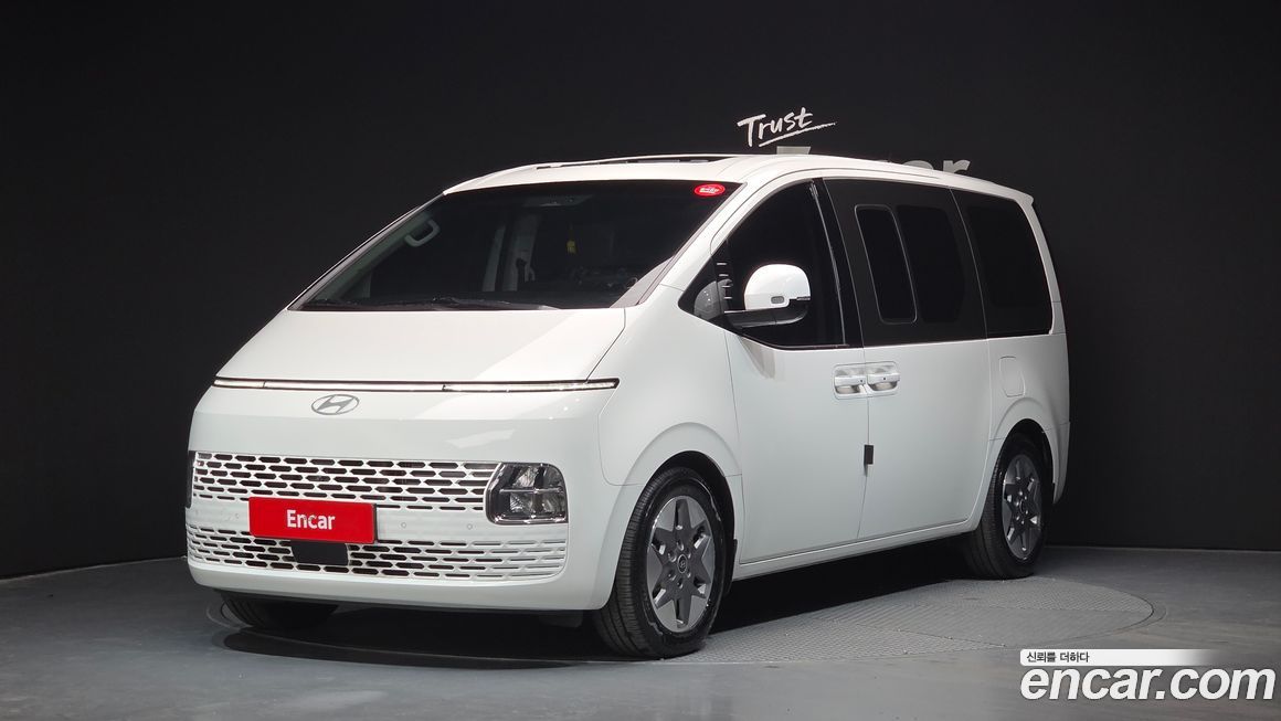 Hyundai Staria 2025