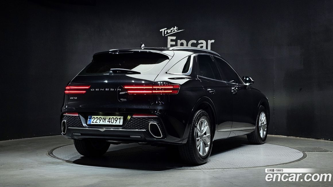 Genesis GV70 2024