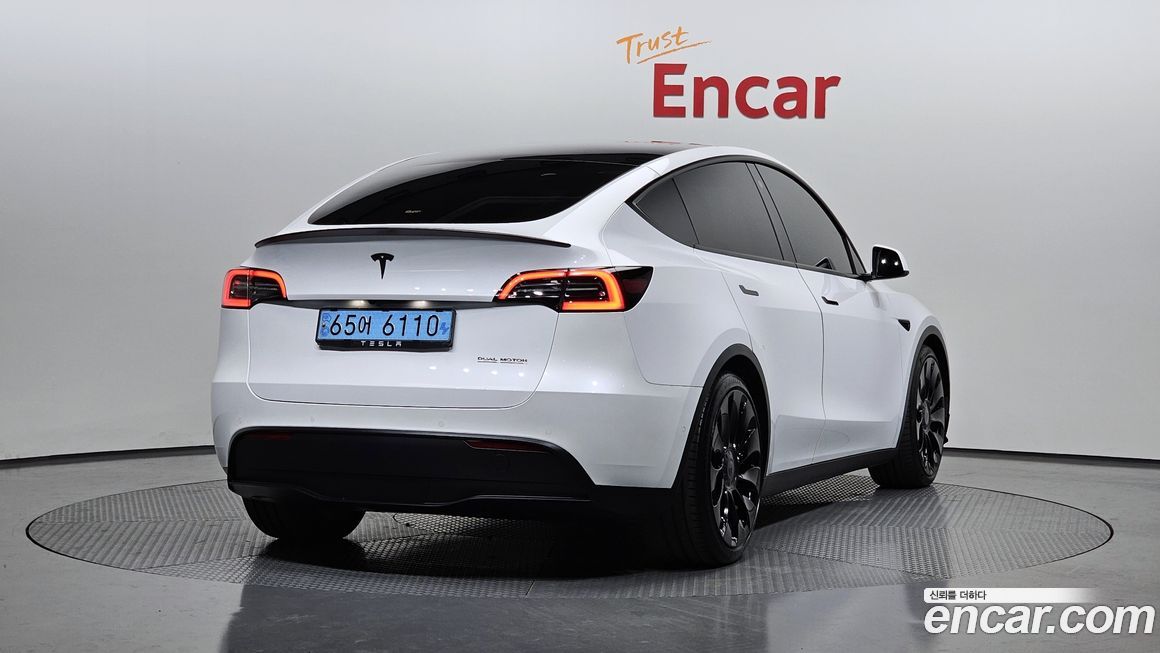 Tesla Model Y 2021