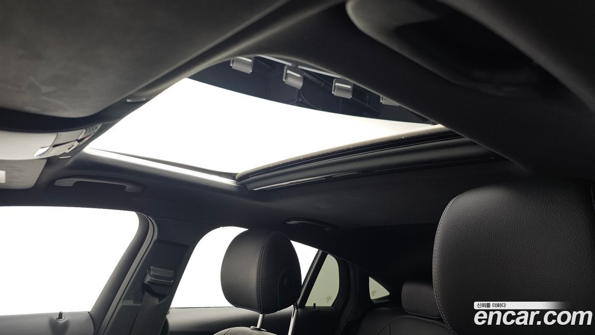 Mercedes-Benz GLC-Class 2021