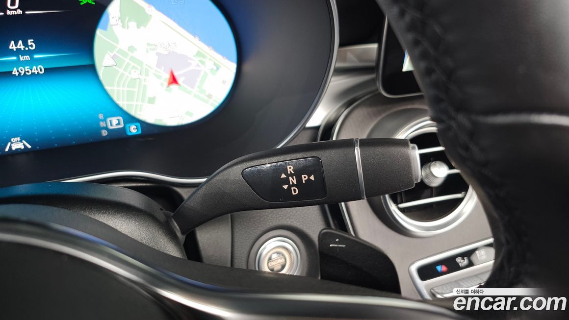 Mercedes-Benz GLC-Class 2021