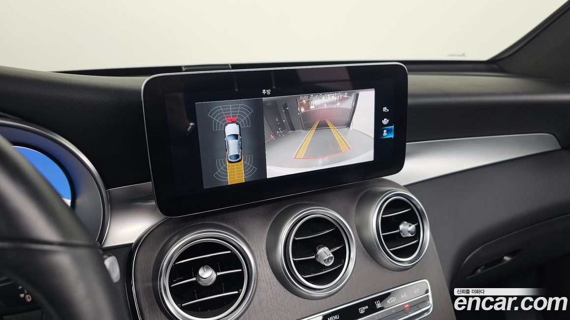 Mercedes-Benz GLC-Class 2021