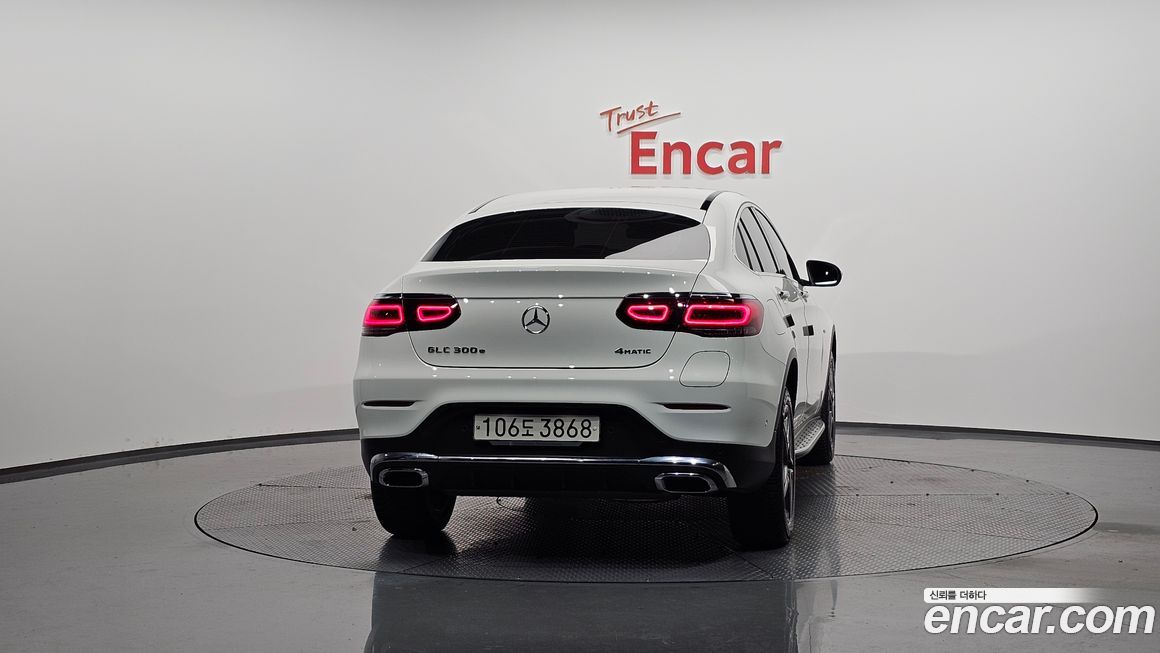 Mercedes-Benz GLC-Class 2021