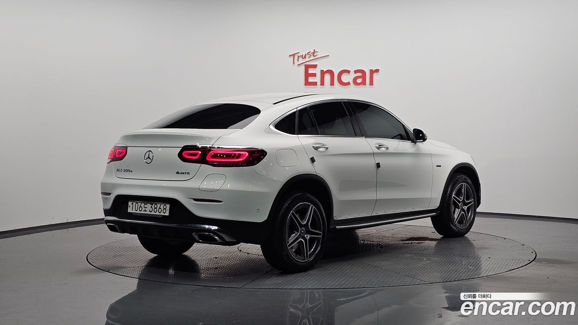 Mercedes-Benz GLC-Class 2021