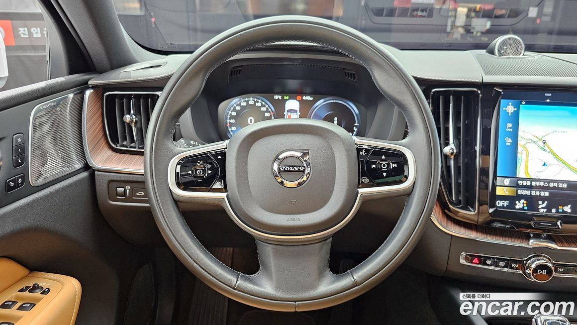 Volvo XC60 2021