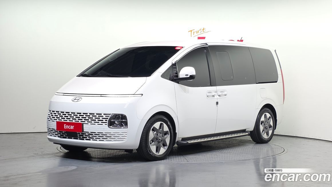 Hyundai Staria 2025