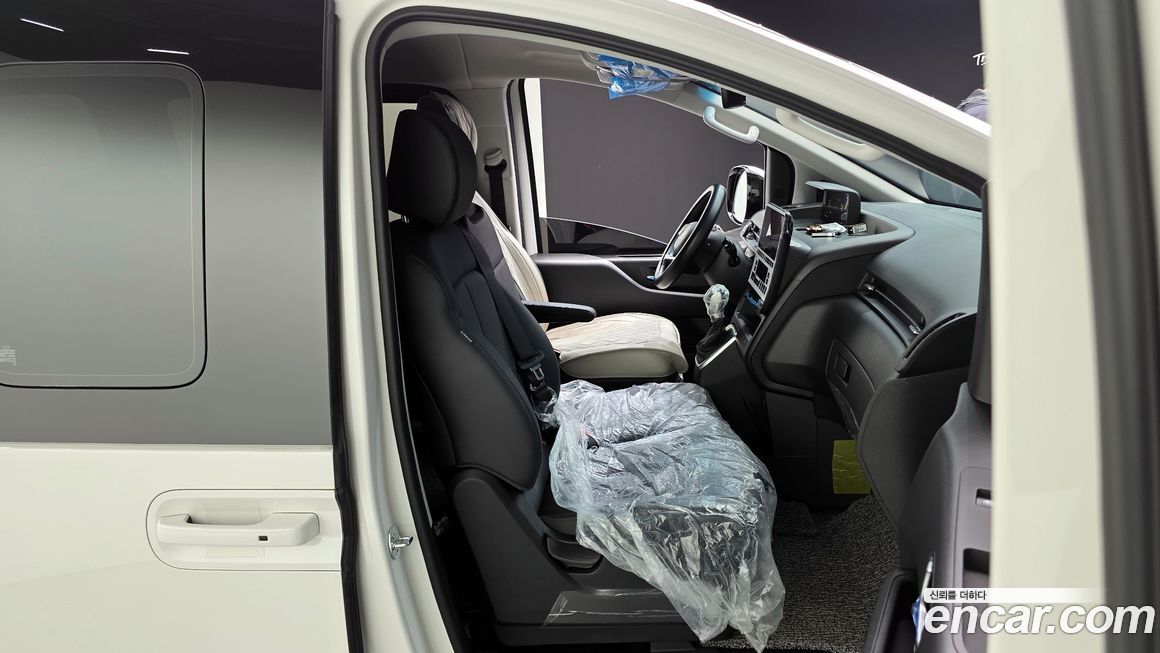 Hyundai Staria 2025