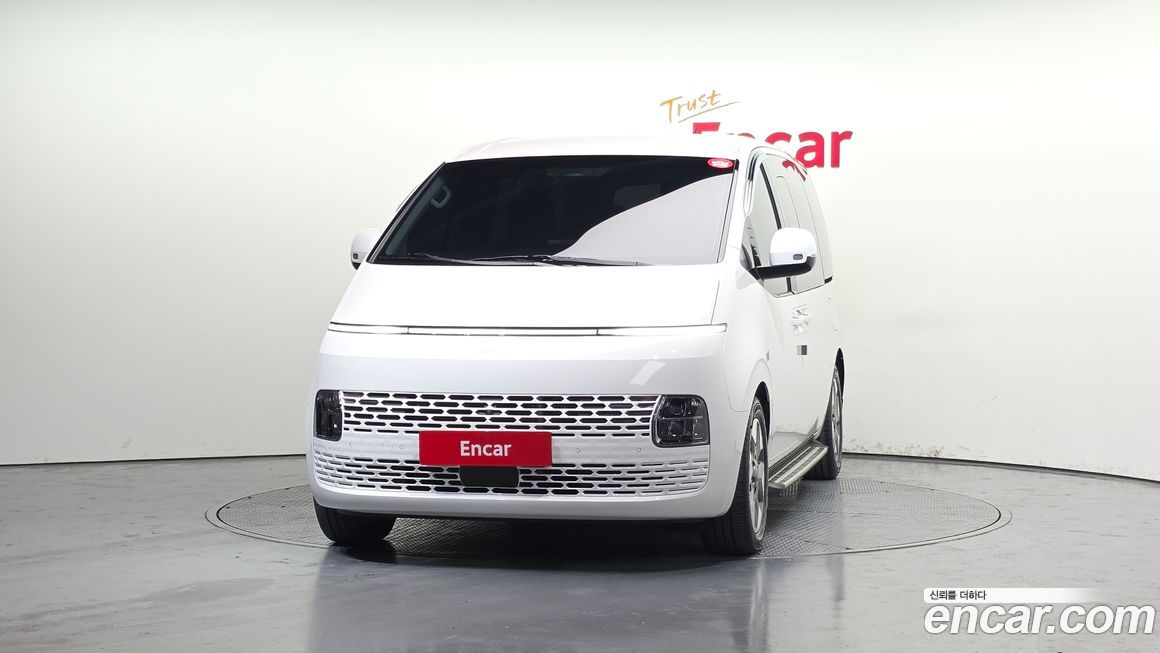 Hyundai Staria 2025