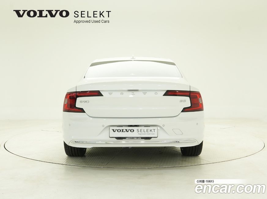 Volvo S90 2024