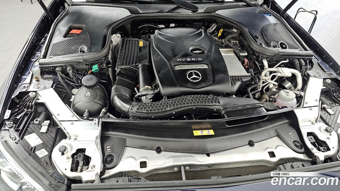 Mercedes-Benz E-Class 2022