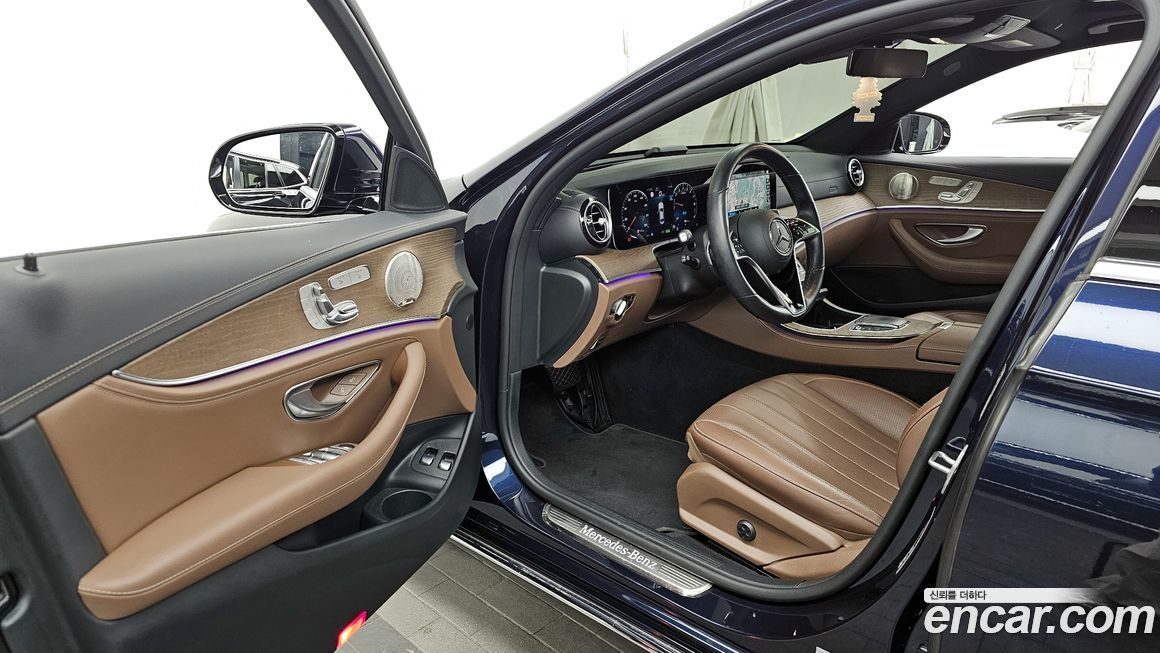 Mercedes-Benz E-Class 2022