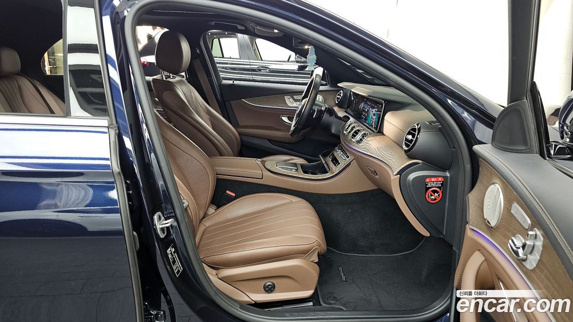 Mercedes-Benz E-Class 2022