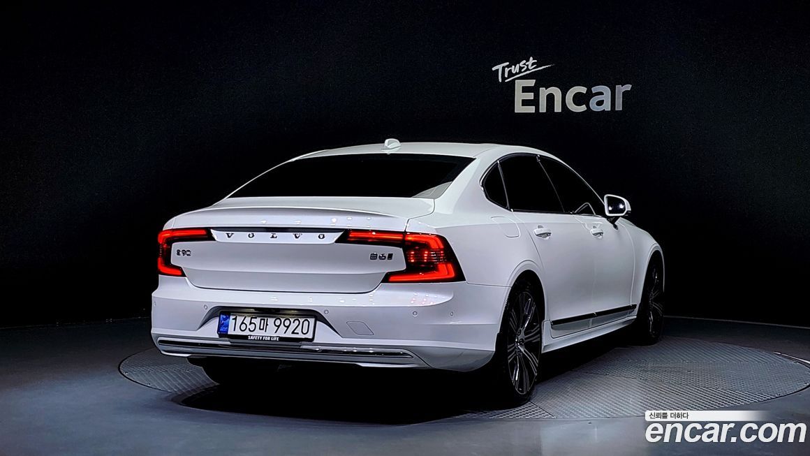 Volvo S90 2024
