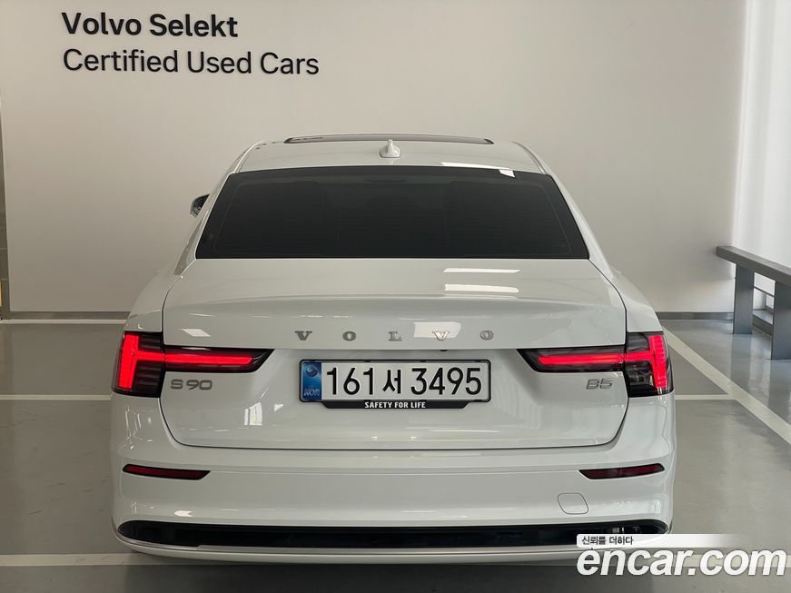 Volvo S90 2026