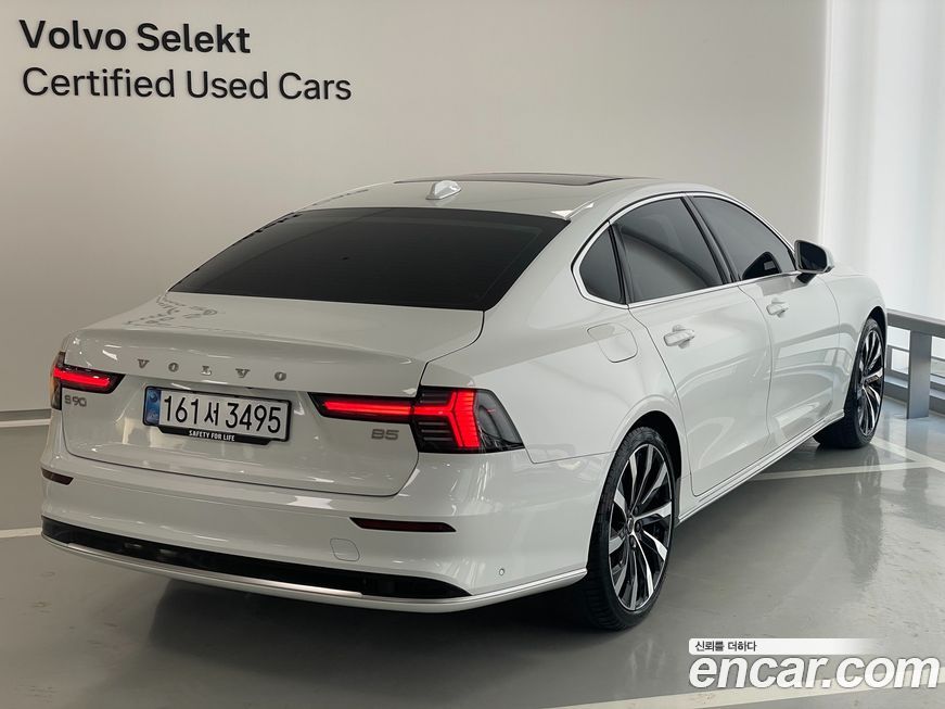 Volvo S90 2026