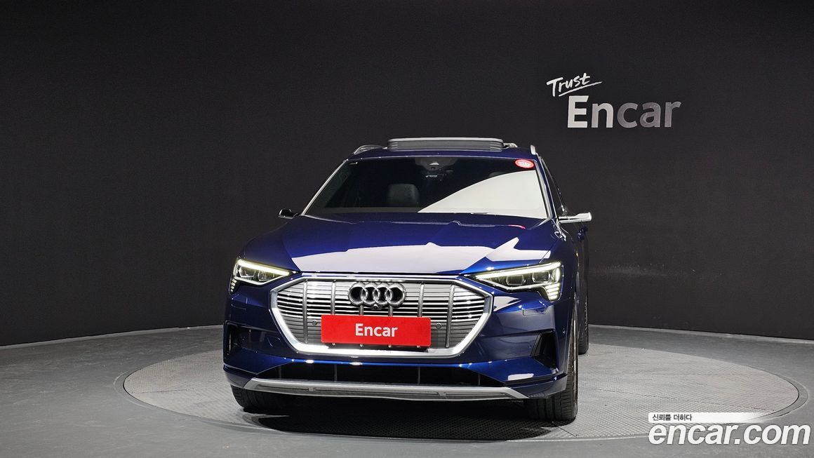 Audi e-tron 2022