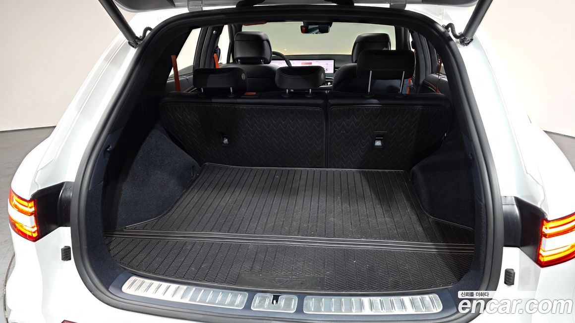 Genesis GV70 2025