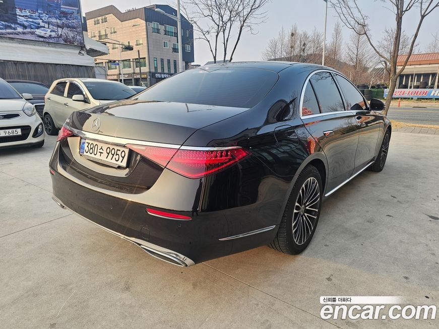 Mercedes-Benz S-Class 2022