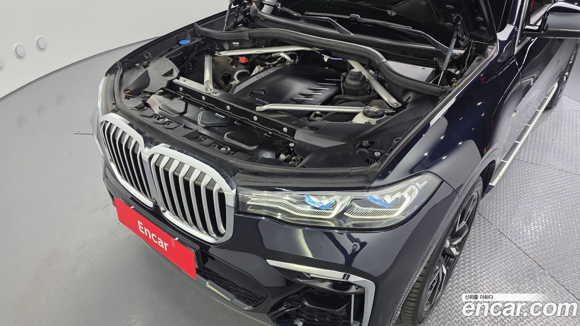 BMW X7 2021