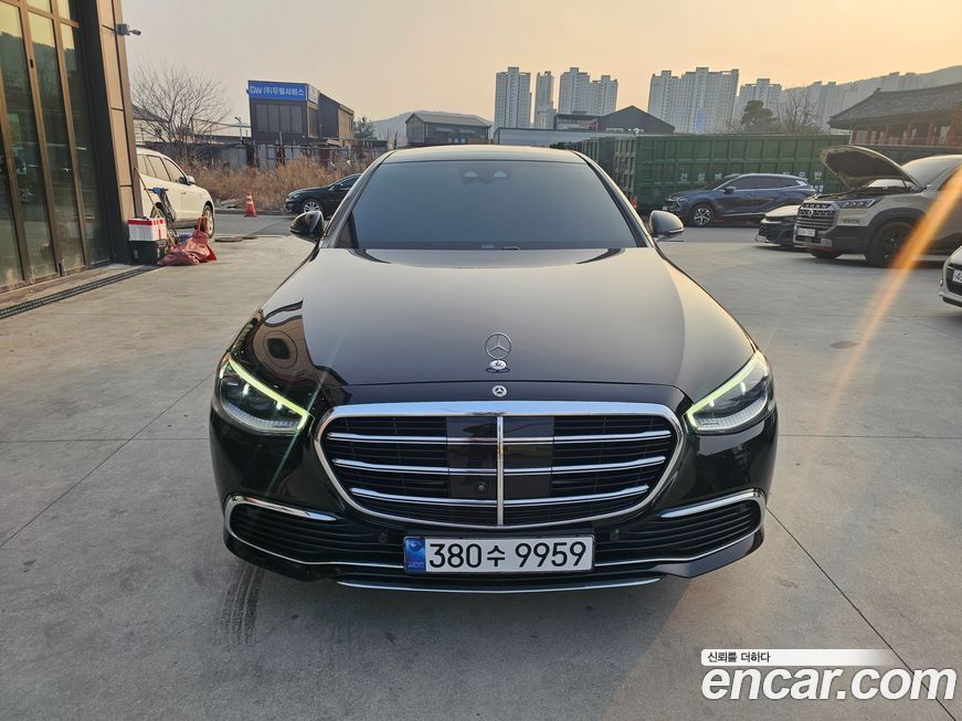 Mercedes-Benz S-Class 2022
