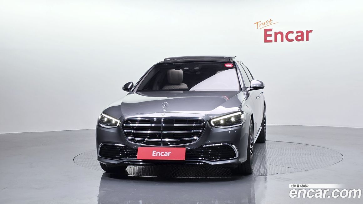 Mercedes-Benz S-Class 2024