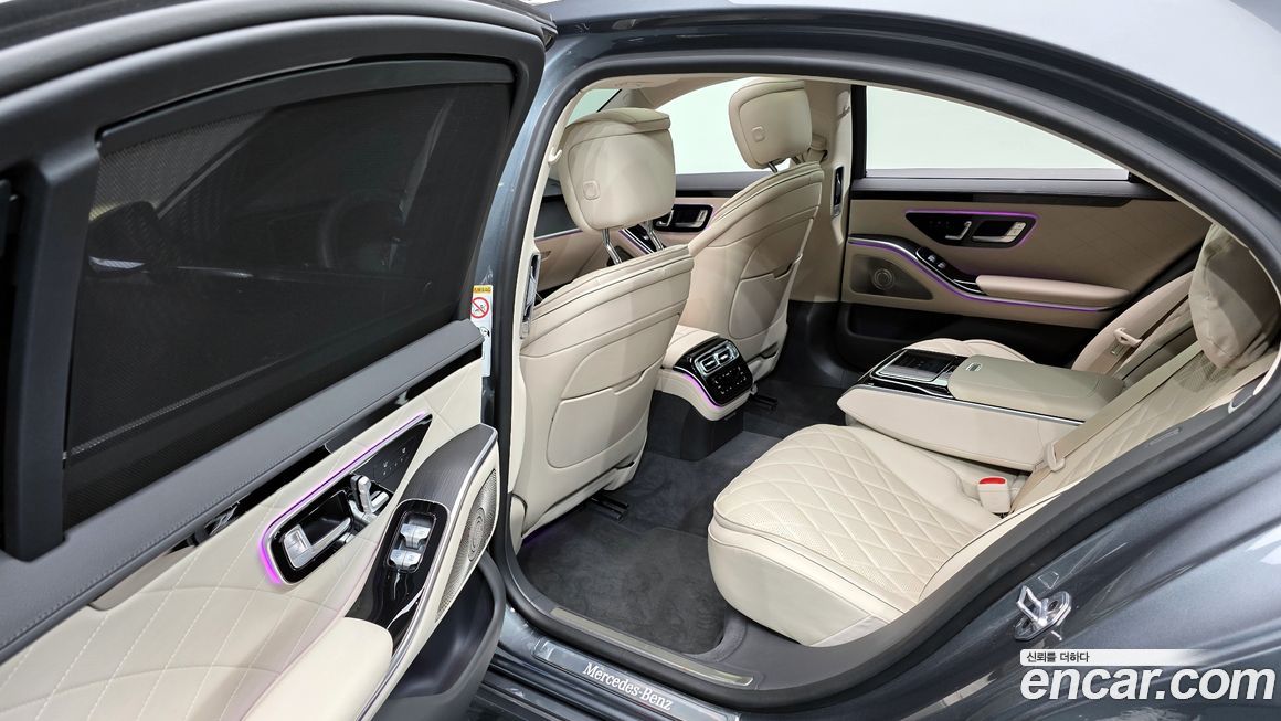 Mercedes-Benz S-Class 2024