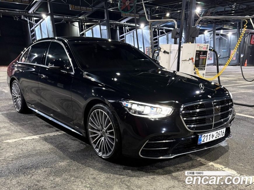 Mercedes-Benz S-Class 2023