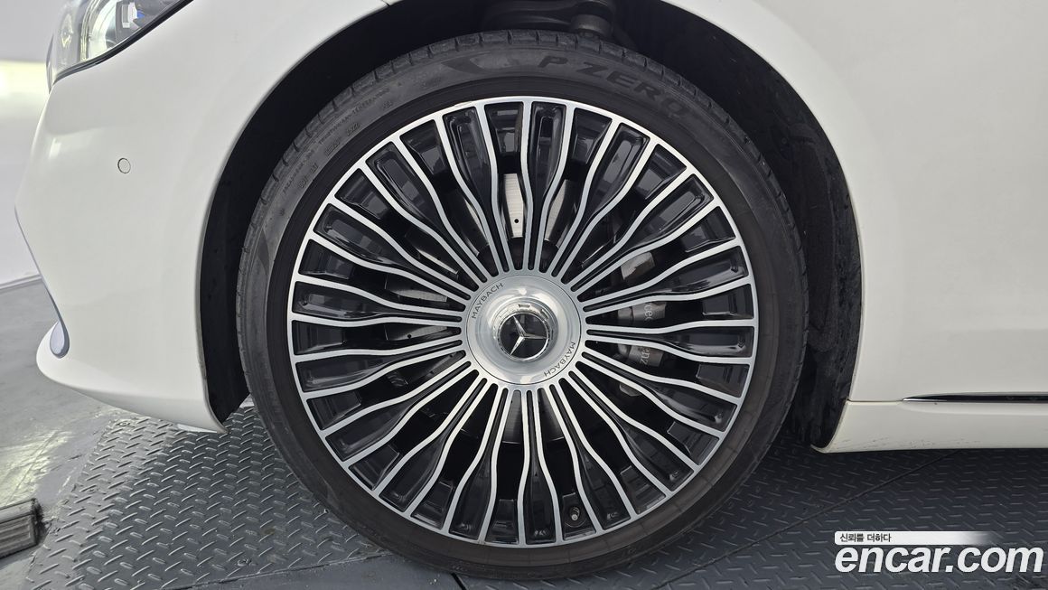 Mercedes-Benz S-Class 2023