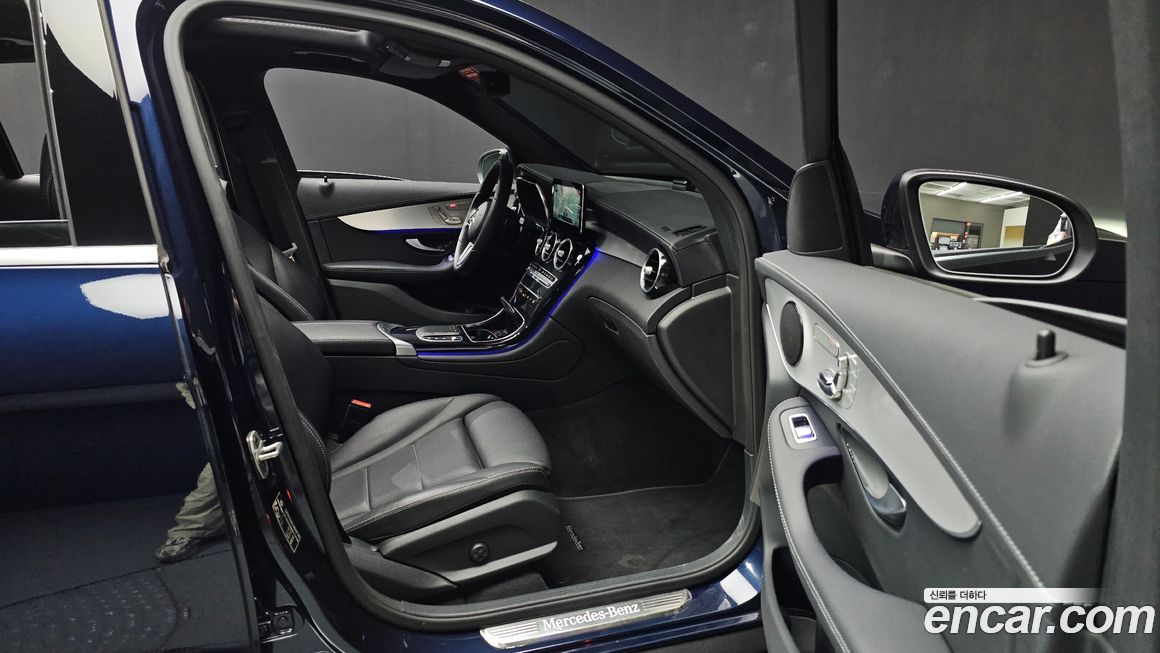 Mercedes-Benz GLC-Class 2021