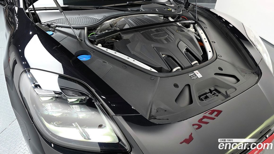 Porsche Panamera 2025