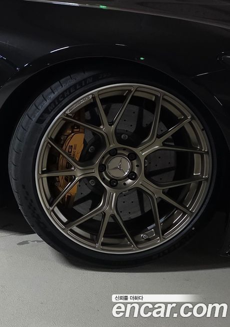 Mercedes-Benz AMG GT 2025