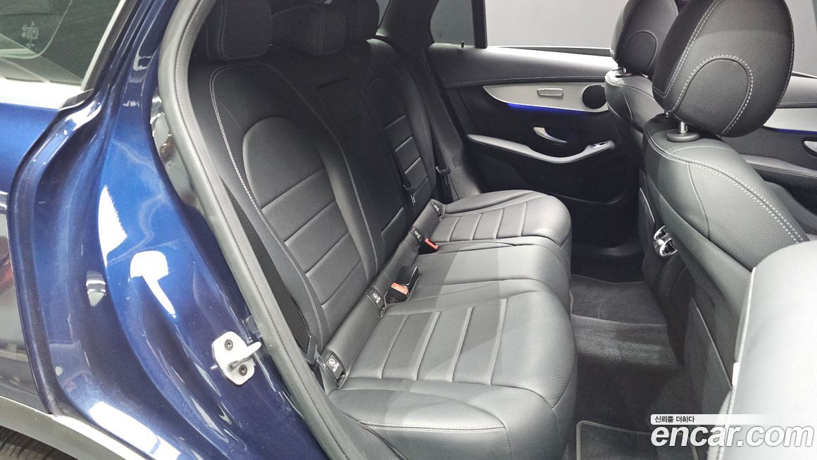 Mercedes-Benz GLC-Class 2021