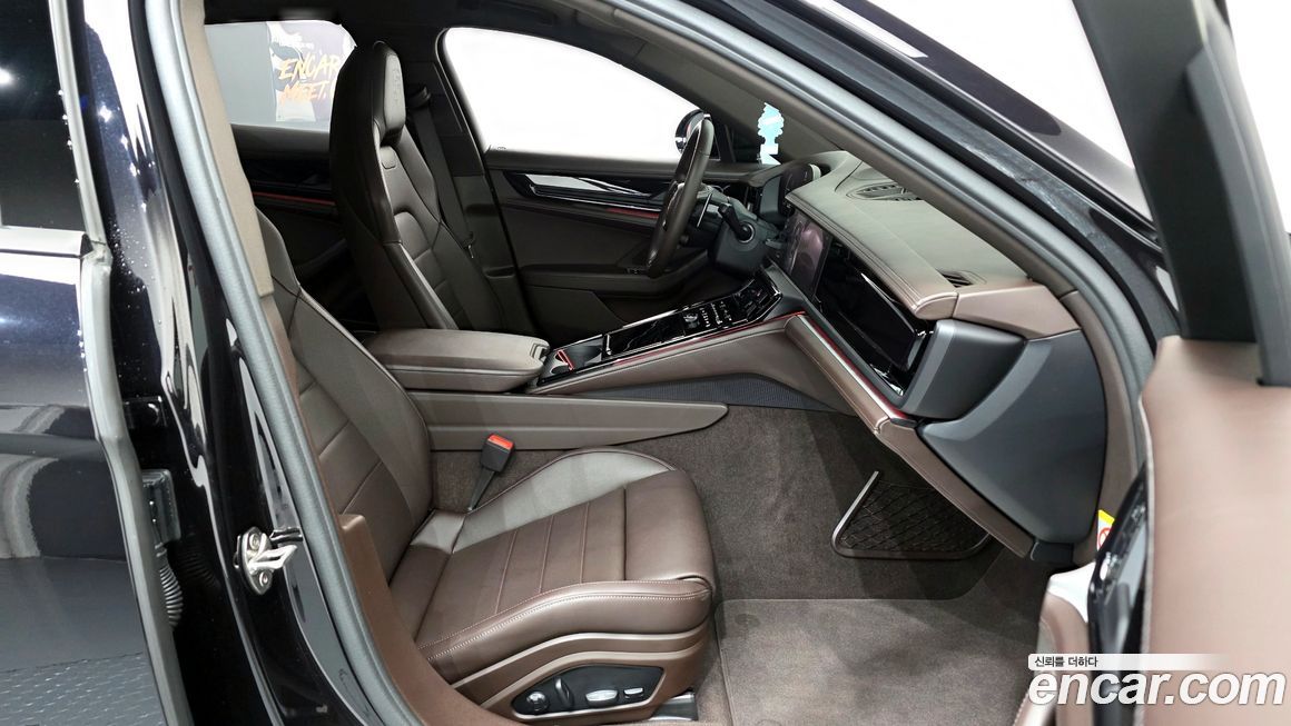 Porsche Panamera 2025