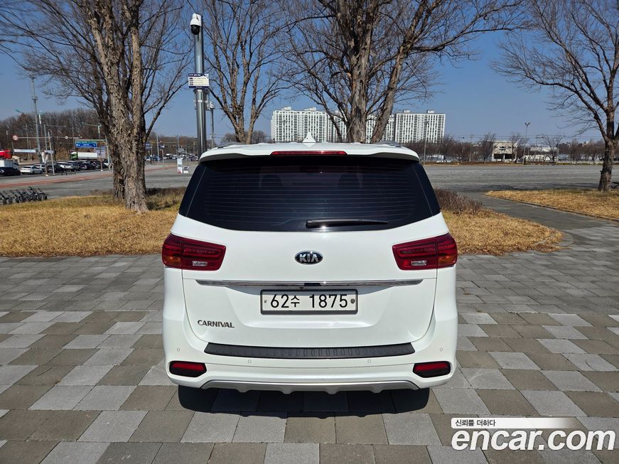 Kia Canival 2019