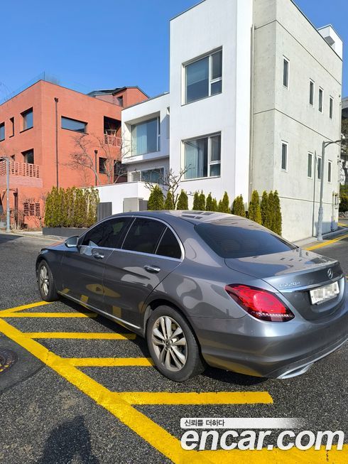 Mercedes-Benz C-Class 2019