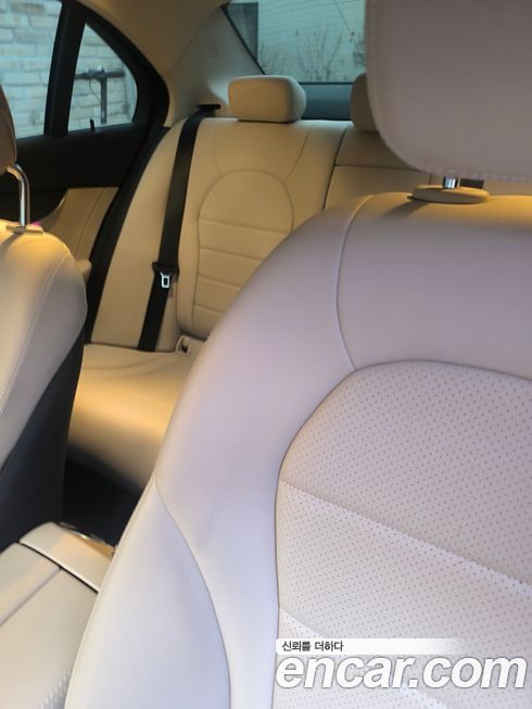 Mercedes-Benz C-Class 2019