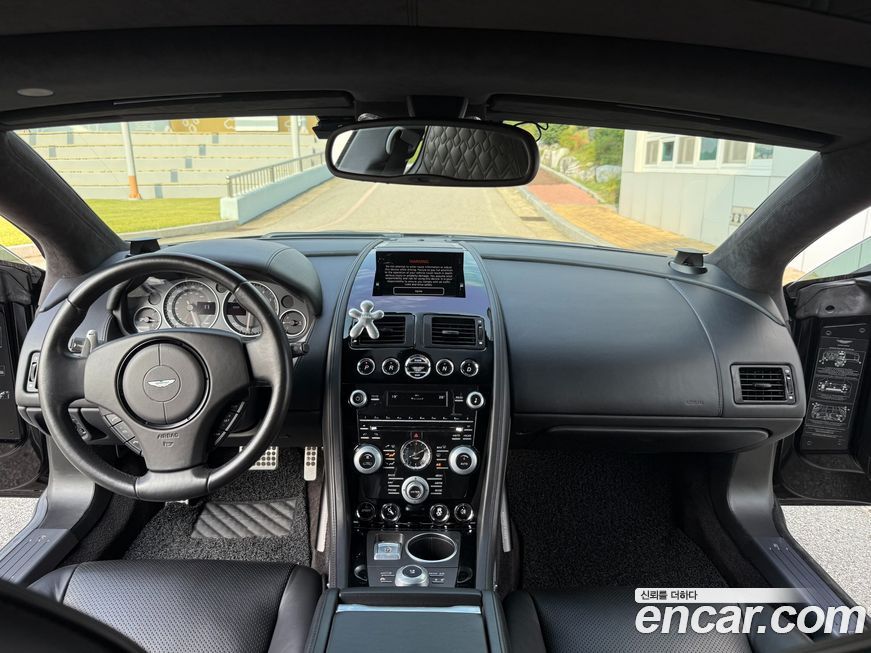 Astonmartin Rapide 2015