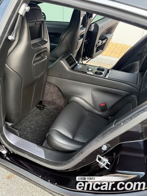 Astonmartin Rapide 2015