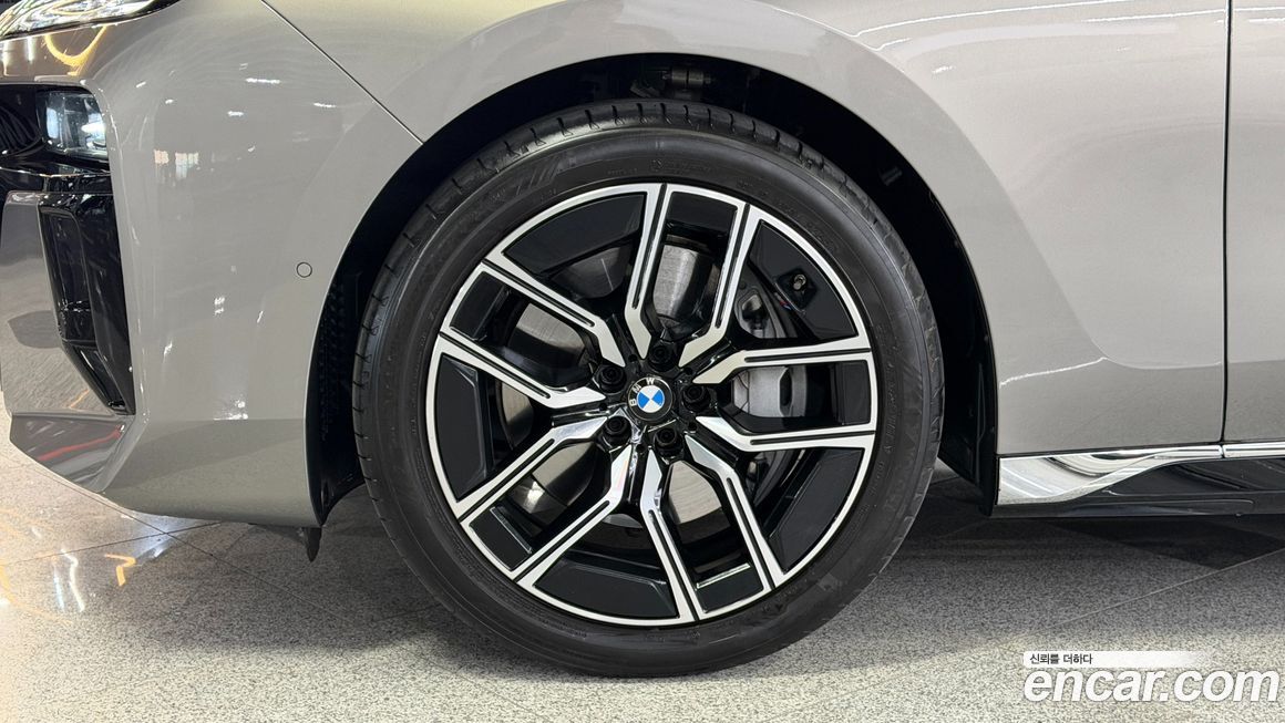 BMW 7-Series 2024