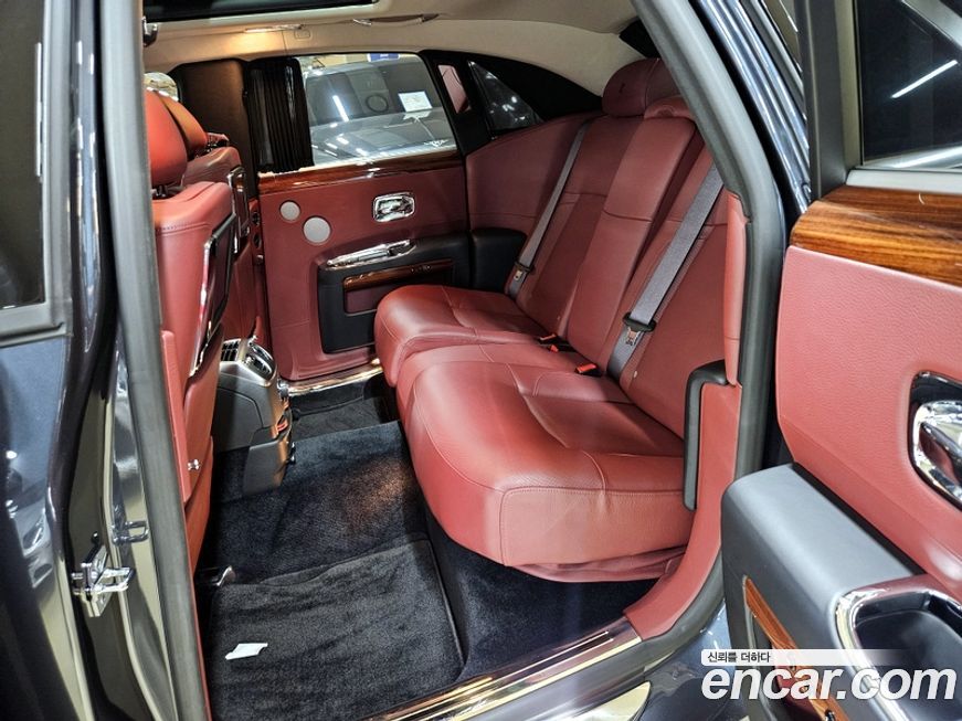 Rolls-Royce Ghost 2010