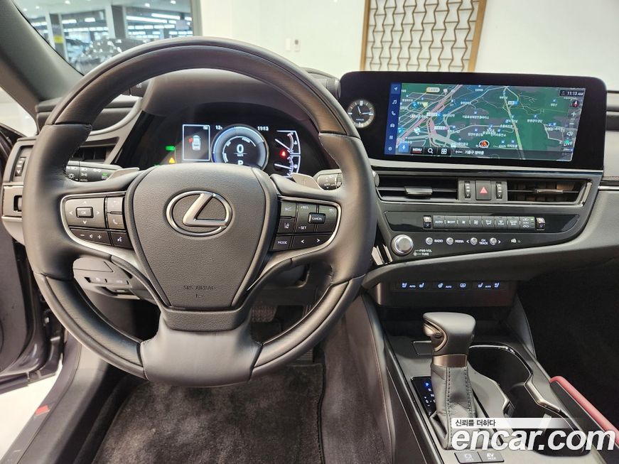 Lexus ES 2026