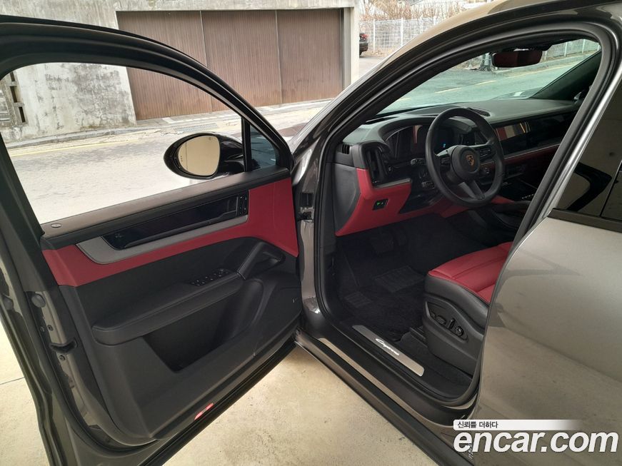 Porsche Cayenne 2024