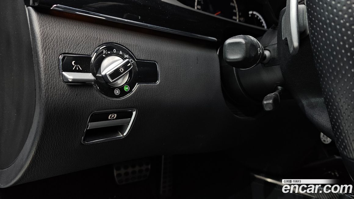 Mercedes-Benz S-Class 2010