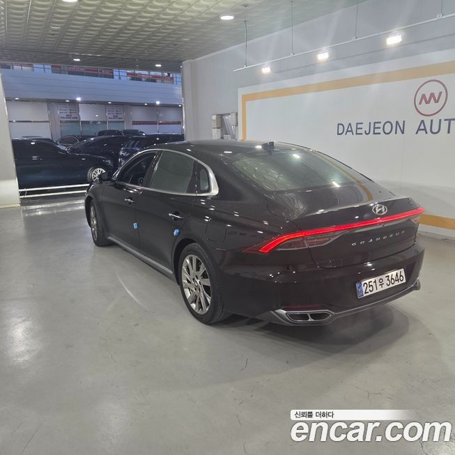 Hyundai Grandeur 2021