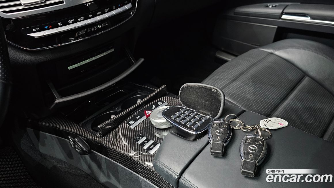 Mercedes-Benz S-Class 2010