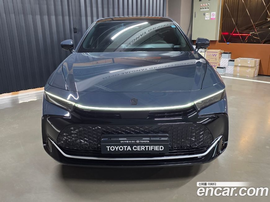Toyota Crown 2025
