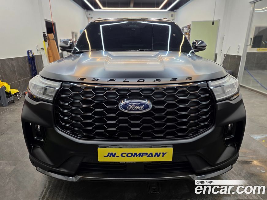Ford Explorer 2025