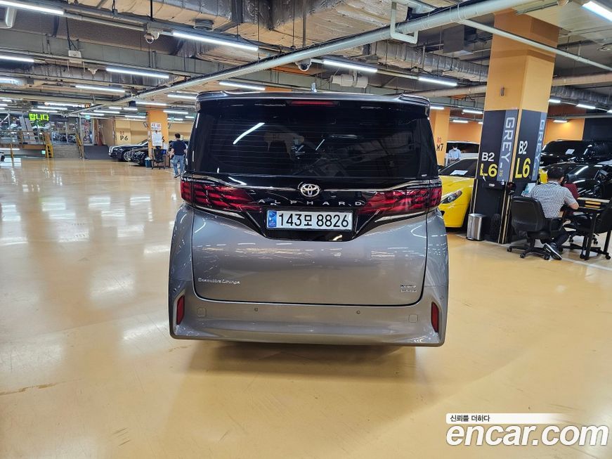 Toyota Alphard 2024