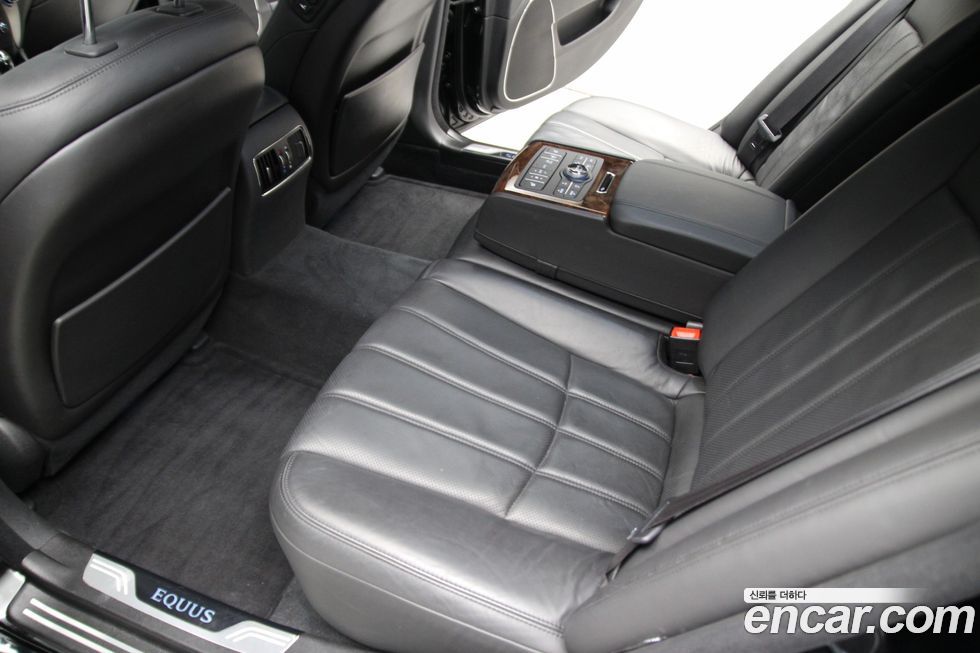Hyundai Equus 2010