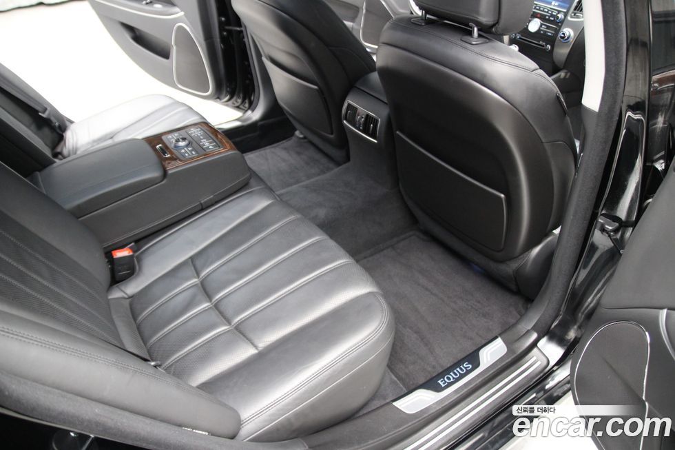 Hyundai Equus 2010